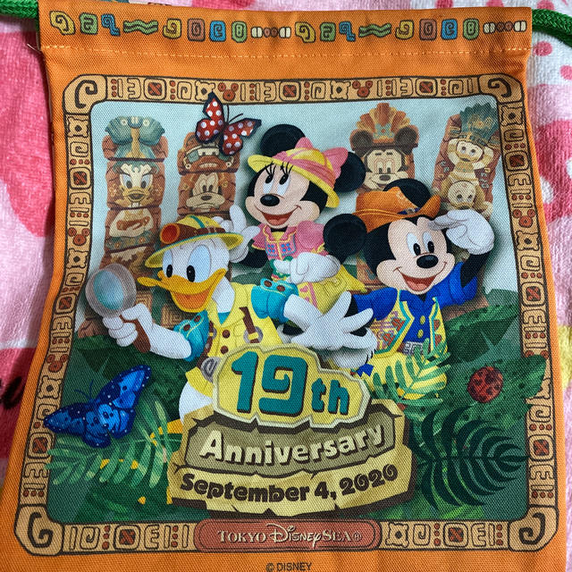 Disney(ディズニー)のディズニーシー19周年　巾着　ポストカード エンタメ/ホビーのおもちゃ/ぬいぐるみ(キャラクターグッズ)の商品写真
