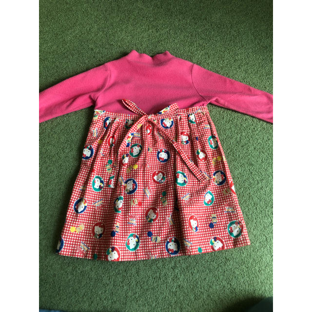 サンリオ(サンリオ)のキティーちゃん　フリースワンピース キッズ/ベビー/マタニティのキッズ服女の子用(90cm~)(ワンピース)の商品写真