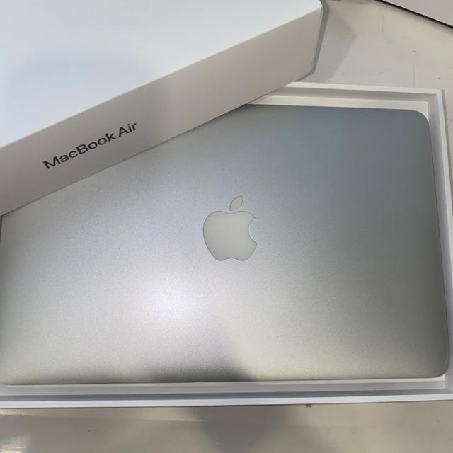 スマホ/家電/カメラMacBook Air 11inch 11インチ　2015年モデル