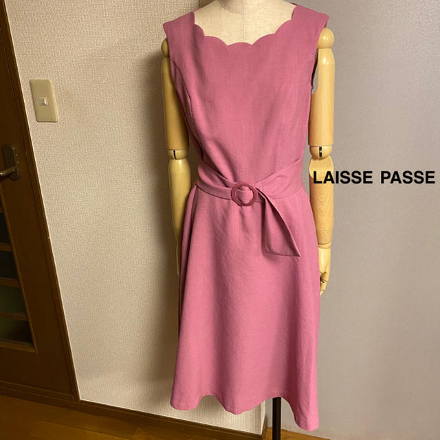 LAISSE PASSE(レッセパッセ)の【LAISSE PASSE】レッセパッセ　パープル　ピンク　ワンピース レディースのワンピース(ひざ丈ワンピース)の商品写真