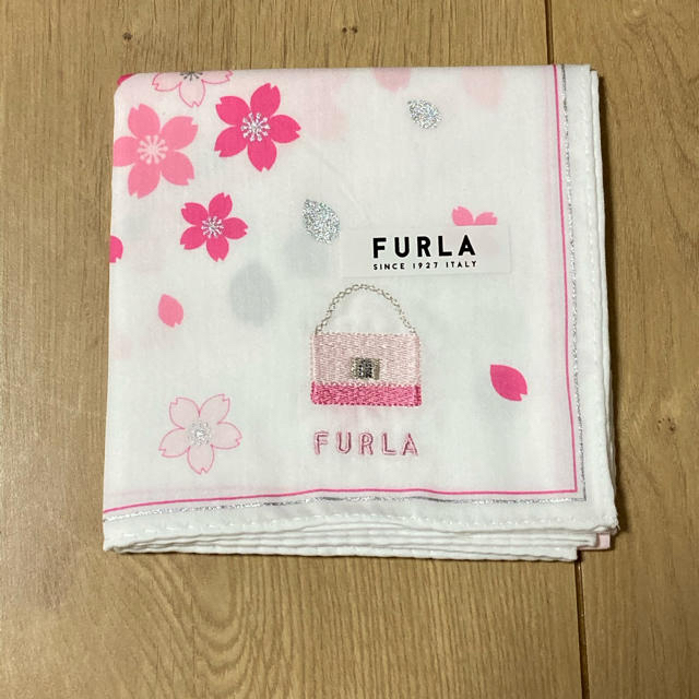 Furla(フルラ)のFURLA フルラ　ハンカチ レディースのファッション小物(ハンカチ)の商品写真