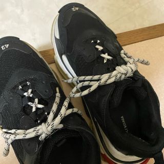 バレンシアガ(Balenciaga)のBalenciagaトリプルエスノアール42(スニーカー)