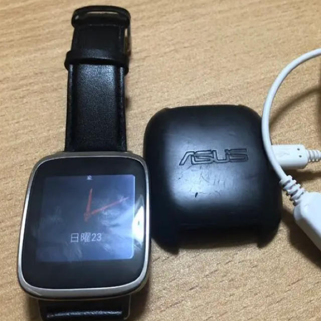 ASUS(エイスース)のasus ZEN watch android wear メンズの時計(腕時計(デジタル))の商品写真