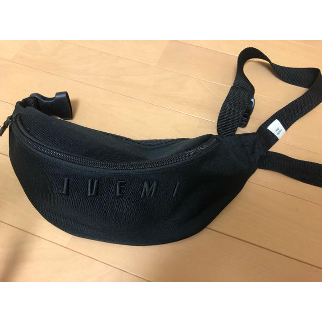 TODAYFUL(トゥデイフル)のjuemi  ウエストポーチ　美品 レディースのバッグ(ボディバッグ/ウエストポーチ)の商品写真