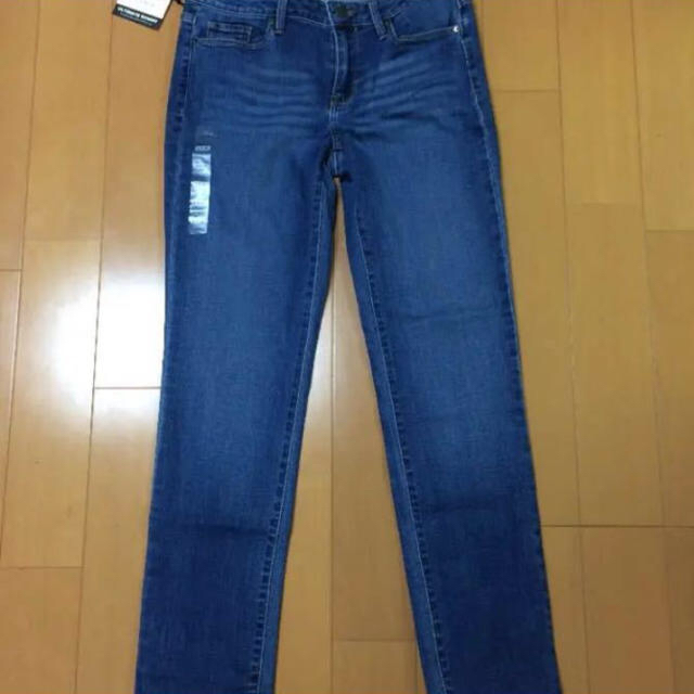 Calvin Klein(カルバンクライン)の新品・タグ付【Calvin Klein Jeans】ストレート デニム ジーンズ レディースのパンツ(デニム/ジーンズ)の商品写真