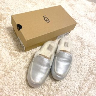 アグ モカシン(シルバー/銀色系)の通販 33点 | UGGを買うならラクマ
