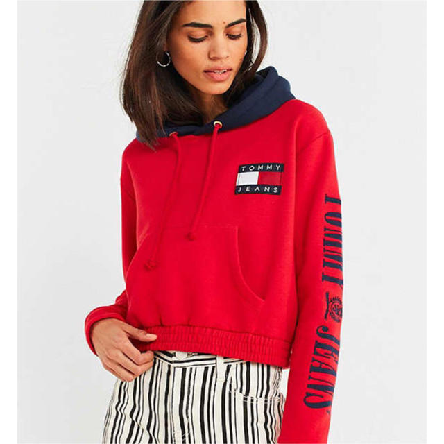 TOMMY HILFIGER(トミーヒルフィガー)のTommyショート丈パーカー レディースのトップス(パーカー)の商品写真