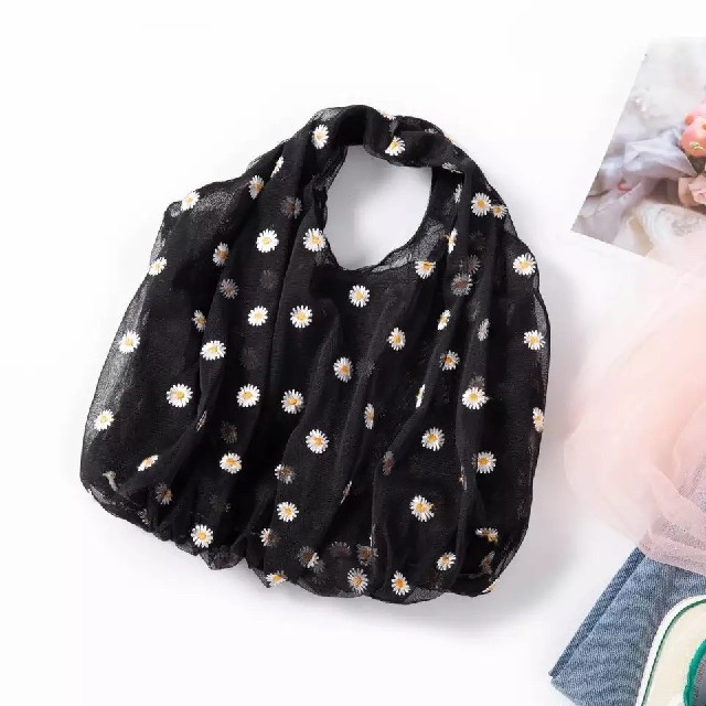 期間限定sale♡大人気 デイジー 刺繍 メッシュ チュール ばっちり♡ブラック レディースのバッグ(エコバッグ)の商品写真