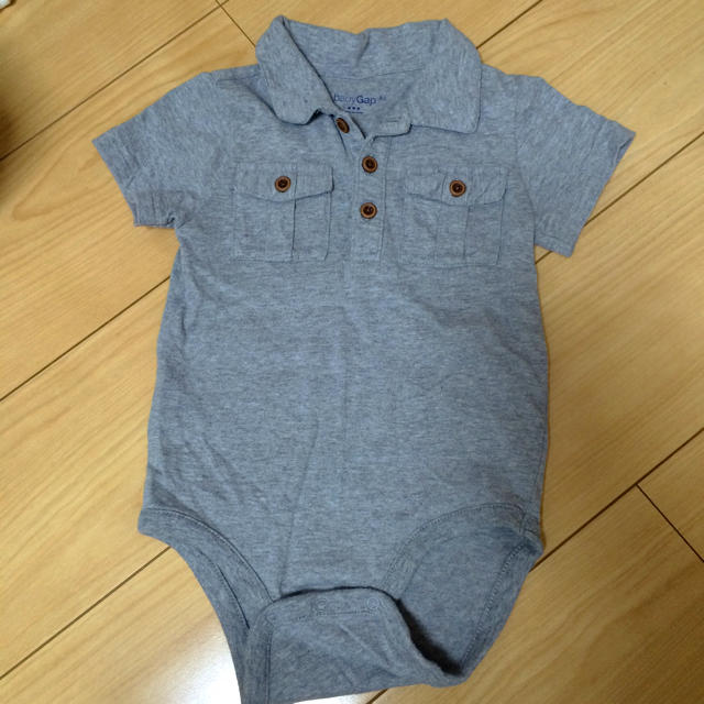 babyGAP(ベビーギャップ)の襟付きロンパース キッズ/ベビー/マタニティのベビー服(~85cm)(ロンパース)の商品写真