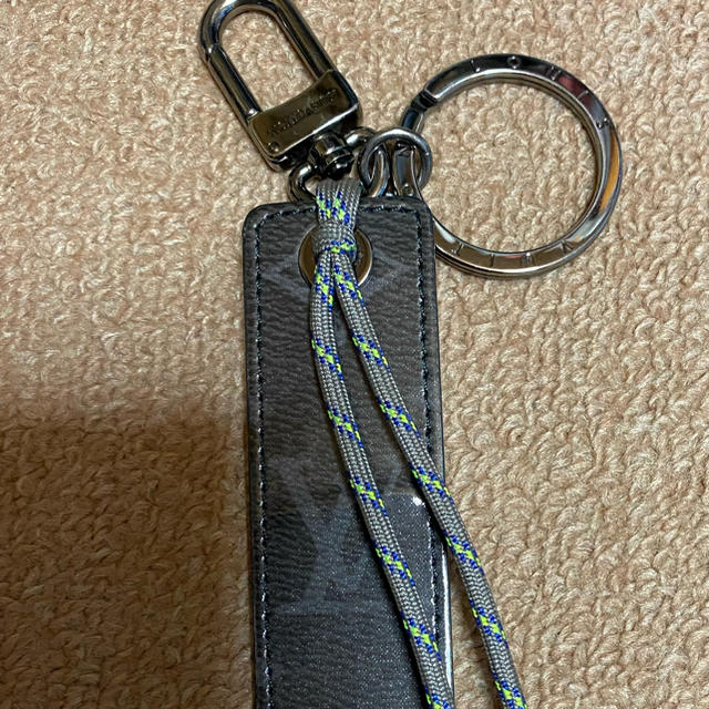 LOUIS VUITTON(ルイヴィトン)のルイヴィトン  モノグラム　エクリプス　キーホルダー メンズのファッション小物(キーホルダー)の商品写真