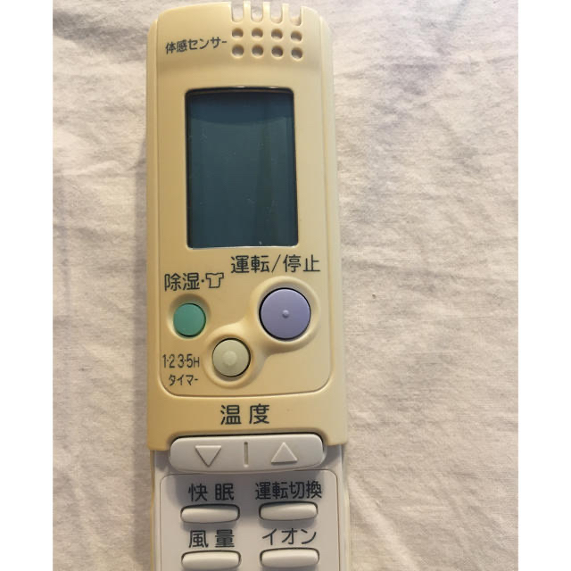 SANYO(サンヨー)のSANYOエアコンリモコン　RCS-SR3 スマホ/家電/カメラの冷暖房/空調(エアコン)の商品写真