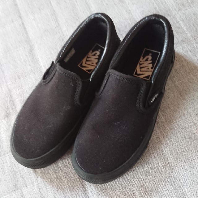 VANS(ヴァンズ)のHal512636様専用🌟美品！ VANS 19センチ！！黒 キッズ/ベビー/マタニティのキッズ靴/シューズ(15cm~)(スリッポン)の商品写真