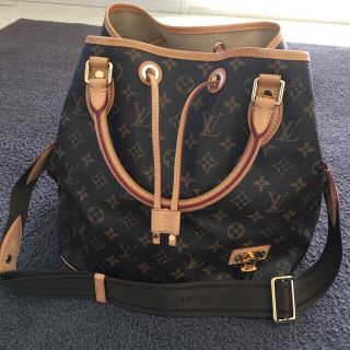 ルイヴィトン(LOUIS VUITTON)のLOUIS VUITTONバッグ(トートバッグ)