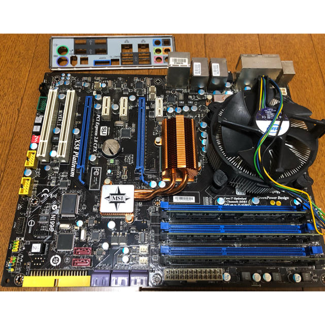 core i7-920付きマザーボード、メモリー付き スマホ/家電/カメラのPC/タブレット(PCパーツ)の商品写真