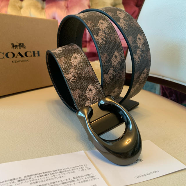 COACH(コーチ)の期間限定値下げ♪COACHCロゴバックルリバーシブルベルト馬車ロゴ柄プリント メンズのファッション小物(ベルト)の商品写真