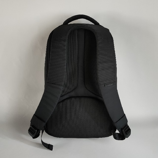 Incase(インケース)のIncase ICON Lite Backpack II メンズのバッグ(バッグパック/リュック)の商品写真