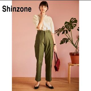 シンゾーン(Shinzone)のシンゾーン　クロップドハイウェストカーゴパンツ(ワークパンツ/カーゴパンツ)