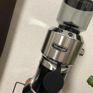 Delonghi Delonghi デロンギ Kg364j コーン式コーヒーグラインダーの通販 By かぴ S Shop デロンギならラクマ