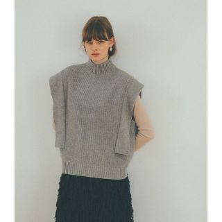 CLANE  ニットベスト　新品未使用　グレー　クラネ　サイズ 2(ニット/セーター)