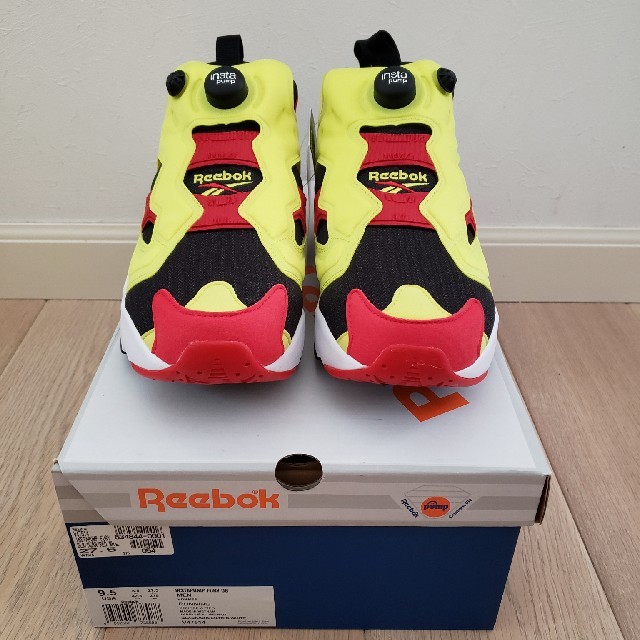 Reebok(リーボック)のﾘｰﾎﾞｯｸ ﾎﾟﾝﾌﾟﾌｭｰﾘｰ ｼﾄﾛﾝ 27.5cm 未使用新品 メンズの靴/シューズ(スニーカー)の商品写真