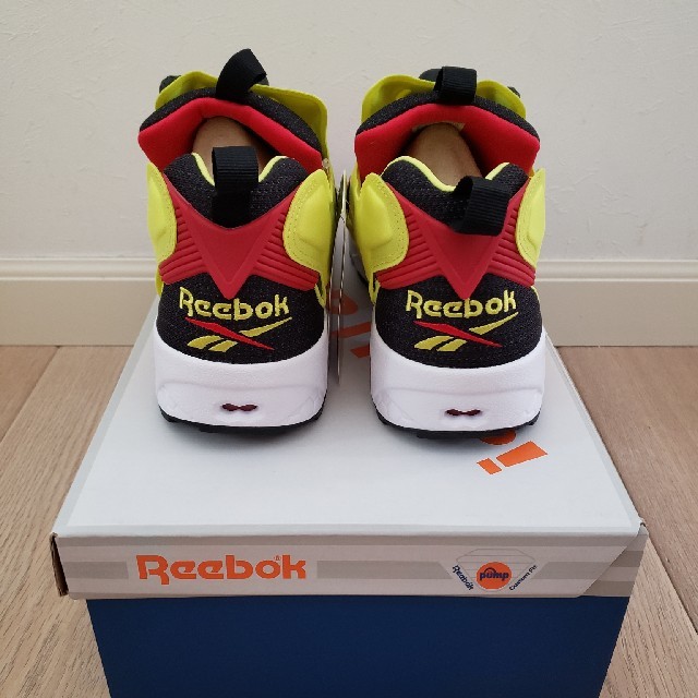 Reebok(リーボック)のﾘｰﾎﾞｯｸ ﾎﾟﾝﾌﾟﾌｭｰﾘｰ ｼﾄﾛﾝ 27.5cm 未使用新品 メンズの靴/シューズ(スニーカー)の商品写真