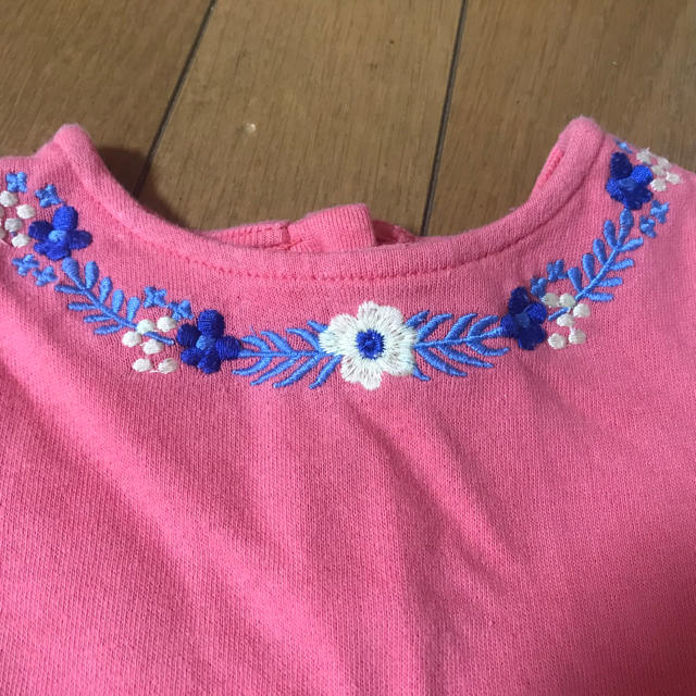 futafuta(フタフタ)のワンピース チュニック ピンク 花刺繍 キッズ/ベビー/マタニティのベビー服(~85cm)(ワンピース)の商品写真