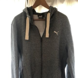 プーマ(PUMA)のPUMA パーカー　グレー(パーカー)