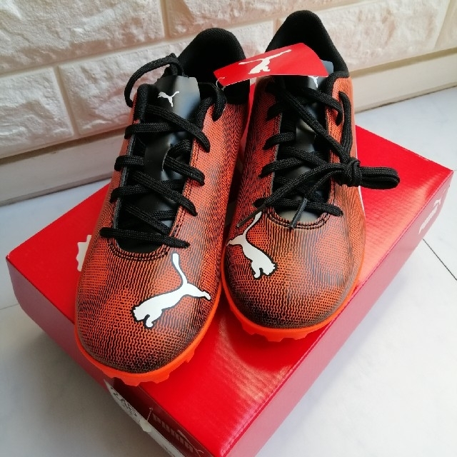 PUMA(プーマ)のPUMAトレーニングシューズ（23cm）サッカー スポーツ/アウトドアのサッカー/フットサル(シューズ)の商品写真