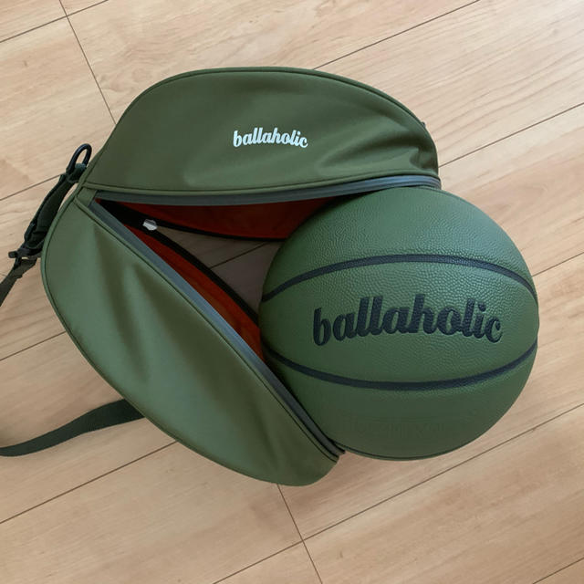 NIKE(ナイキ)の美品　ballaholic 5周年記念　tachikara　ボール スポーツ/アウトドアのスポーツ/アウトドア その他(バスケットボール)の商品写真