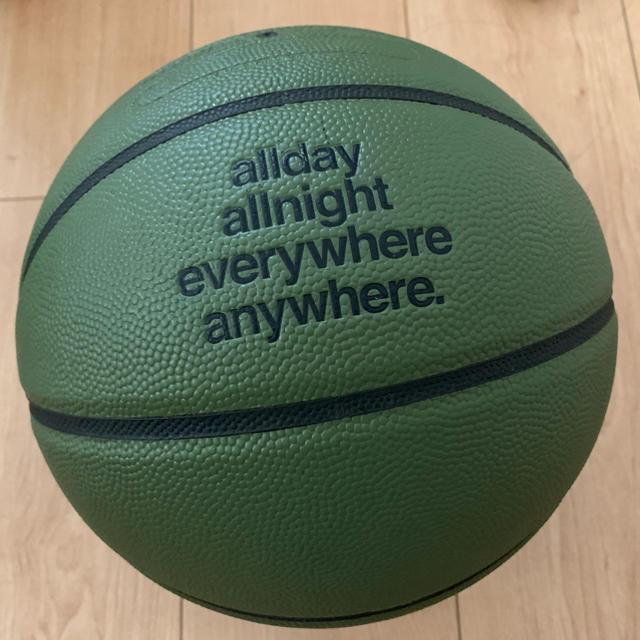 NIKE(ナイキ)の美品　ballaholic 5周年記念　tachikara　ボール スポーツ/アウトドアのスポーツ/アウトドア その他(バスケットボール)の商品写真