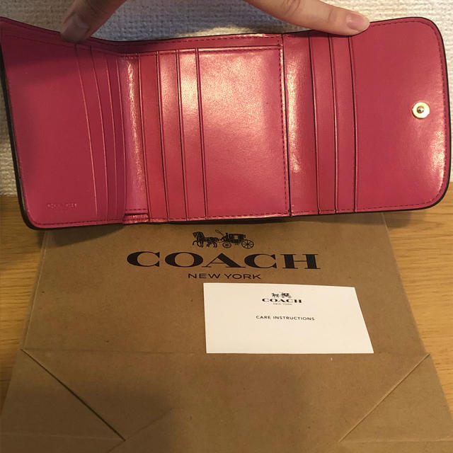 COACH(コーチ)のcoach⭐︎三つ折り財布フローラル レディースのファッション小物(財布)の商品写真