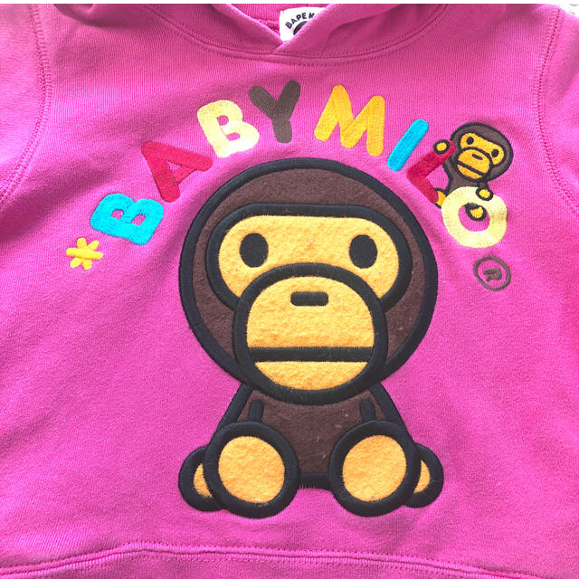 A BATHING APE(アベイシングエイプ)のbape子供帽子付きトレーナー キッズ/ベビー/マタニティのキッズ服女の子用(90cm~)(ジャケット/上着)の商品写真