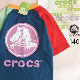 クロックス(crocs)の新品タグ 140 crocs クロックス デカロゴ バックプリント 半袖Tシャツ(Tシャツ/カットソー)