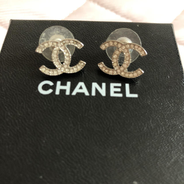 CHANEL ピアスピアス