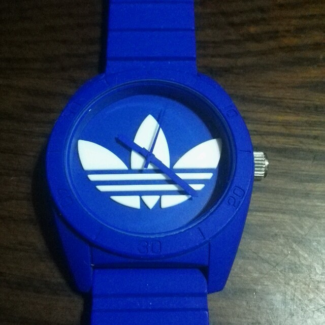 adidas(アディダス)のアディダス 腕時計 青 メンズの時計(腕時計(アナログ))の商品写真
