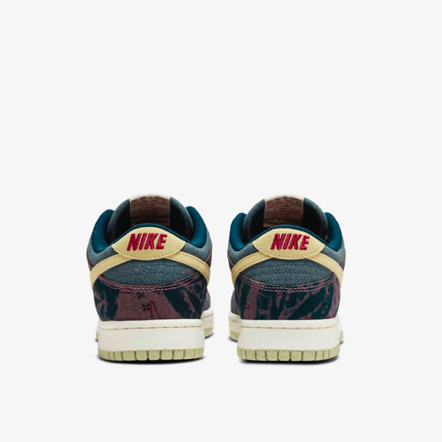 NIKE(ナイキ)のNIKE DUNK LOW  COMMUNITY GARDEN 25.5cm  メンズの靴/シューズ(スニーカー)の商品写真