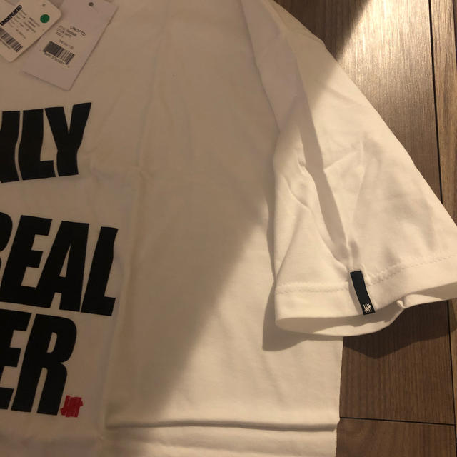 UNDEFEATED(アンディフィーテッド)のundefeated logo tee アンディフィーティッド ロゴ Tシャツ メンズのトップス(Tシャツ/カットソー(半袖/袖なし))の商品写真