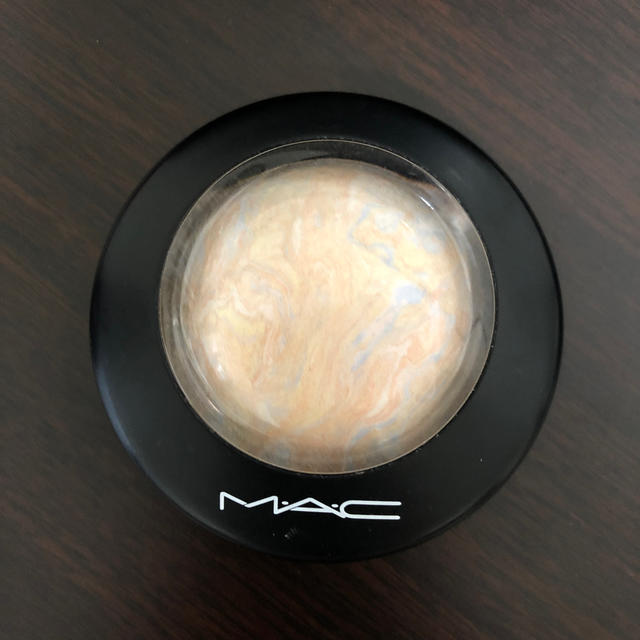 MAC(マック)のMAC ミネラライズ　スキンフィニッシュ  ライトスカペード コスメ/美容のベースメイク/化粧品(フェイスカラー)の商品写真