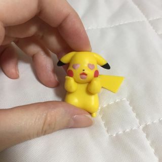 ポケモン(ポケモン)の【最終値下げ！】ピカチュウ ふちこ ガチャガチャ コップのフチ子 ピカチュウ2(その他)