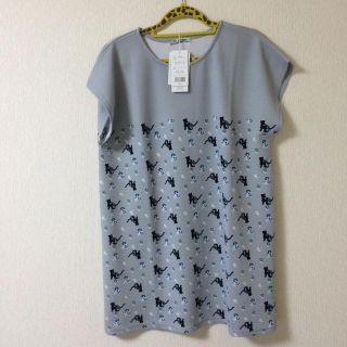 新品 ブルー猫柄チュニック(Tシャツ/カットソー(半袖/袖なし))