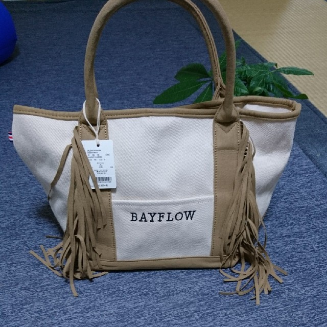 BAYFLOW(ベイフロー)のackeyjoestar様専用☆ベイフロー☆フェイクスエードフリンジロゴトート レディースのバッグ(トートバッグ)の商品写真