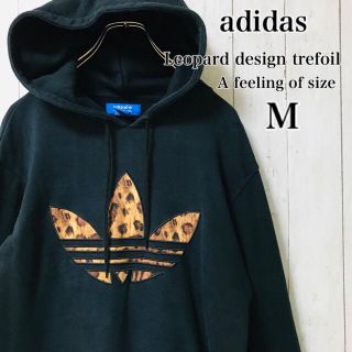 アディダス(adidas)のアディダス　パーカー　トレフォイル　豹柄　デカロゴ　プルオーバー　M(パーカー)