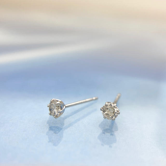 新品 天然ダイヤモンド ピアス 0.20ct Pt900レディース