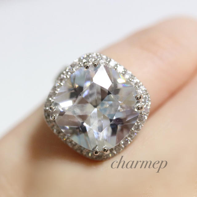 【CR027】即購入OKczダイヤモンド大ぶりスクエアゴージャスリング指輪 レディースのアクセサリー(リング(指輪))の商品写真