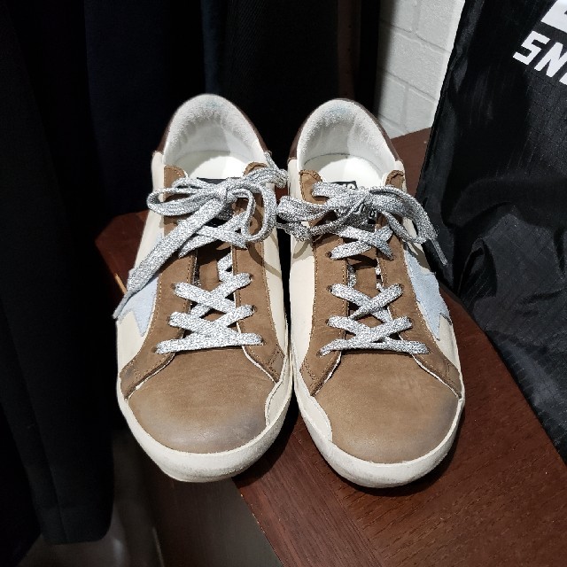 GOLDEN GOOSE - GOLDEN GOOSE スニーカー 再度値下げしました❗の通販