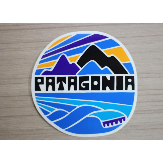 patagonia(パタゴニア)のパタゴニア　ステッカー　丸型 スポーツ/アウトドアのスポーツ/アウトドア その他(その他)の商品写真