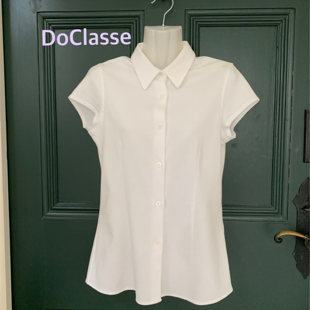 ドゥクラッセ DoClasse ポロシャツ M 白 ホワイト イージーケア レディースのトップス(シャツ/ブラウス(半袖/袖なし))の商品写真
