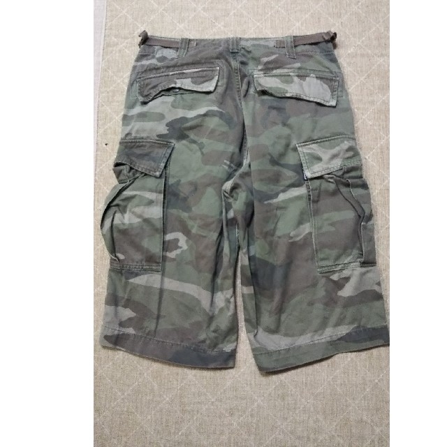 AVIREX(アヴィレックス)のAVIREX camouflage 迷彩柄ショートパンツハーフパンツ メンズのパンツ(ショートパンツ)の商品写真