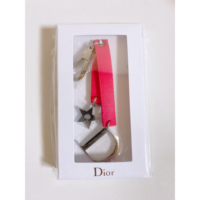 Dior(ディオール)の新品Diorクッション0N、限定チャーム コスメ/美容のベースメイク/化粧品(ファンデーション)の商品写真