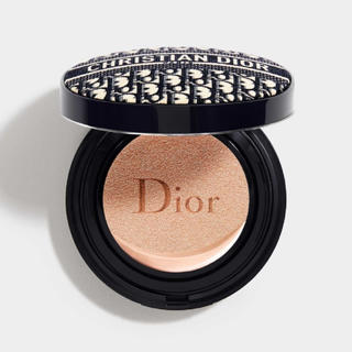 ディオール(Dior)の新品Diorクッション0N、限定チャーム(ファンデーション)